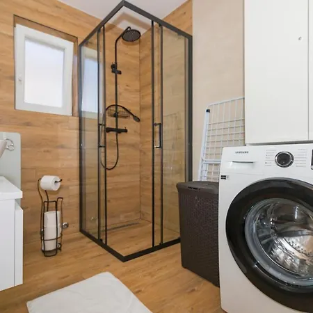 Ana 2 Apartment *